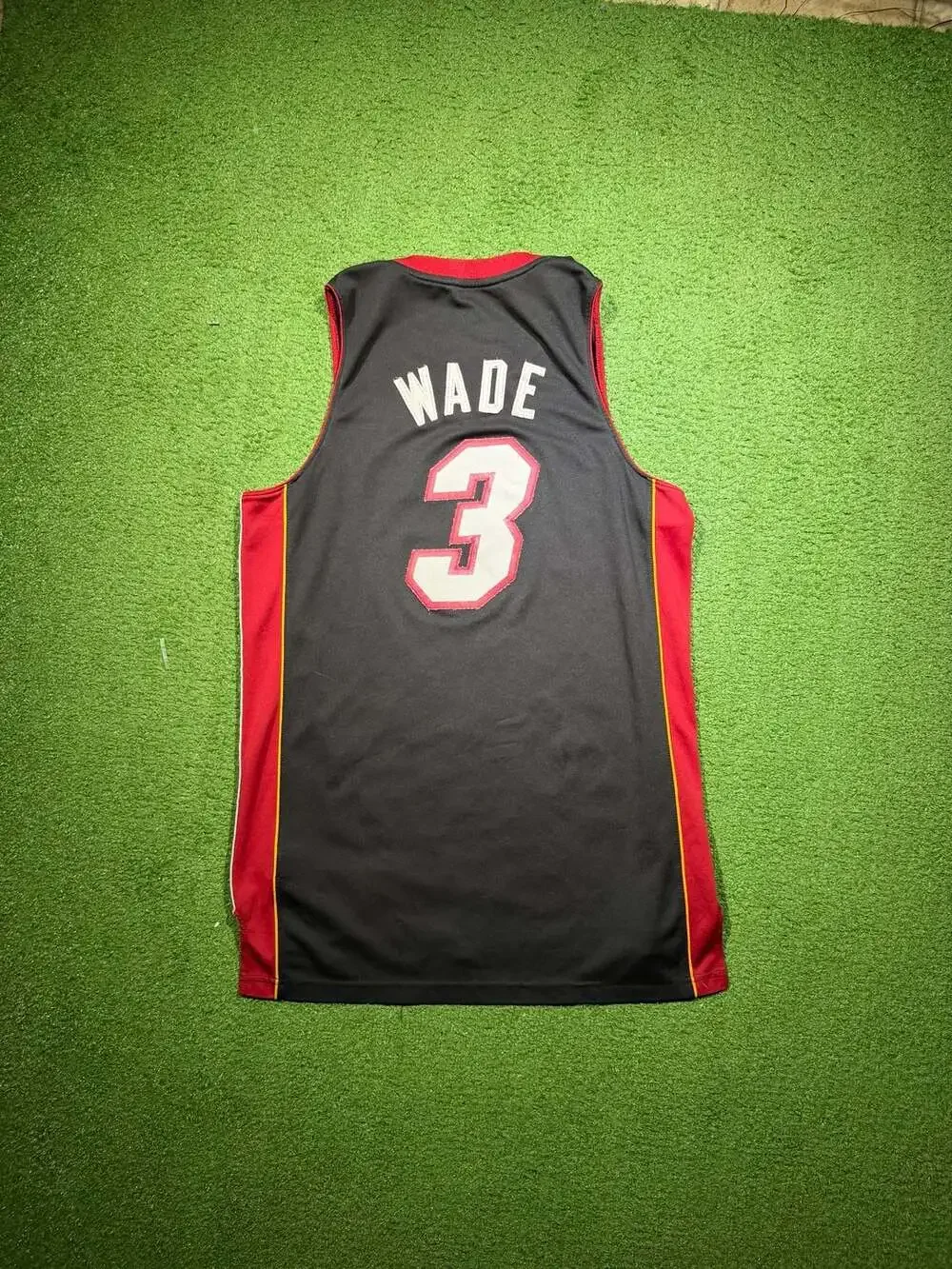 Adidas Dwyane Wade Miami Heat #3 Black Swingman NBA Jersey Men's Medium